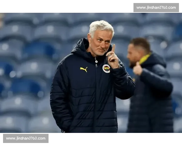 穆帅的 “跑动铁律”：前费内巴切后卫揭秘执教第一课